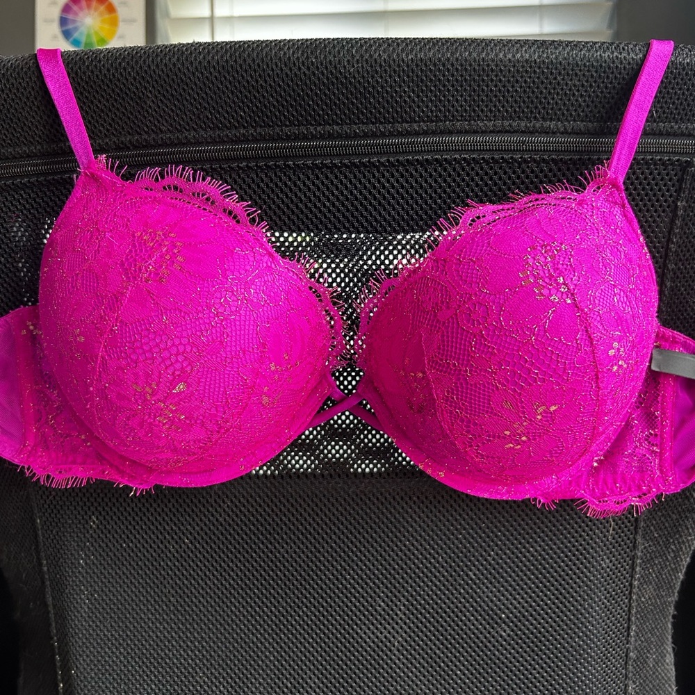 VS Bombshell 38C Push-up Bra